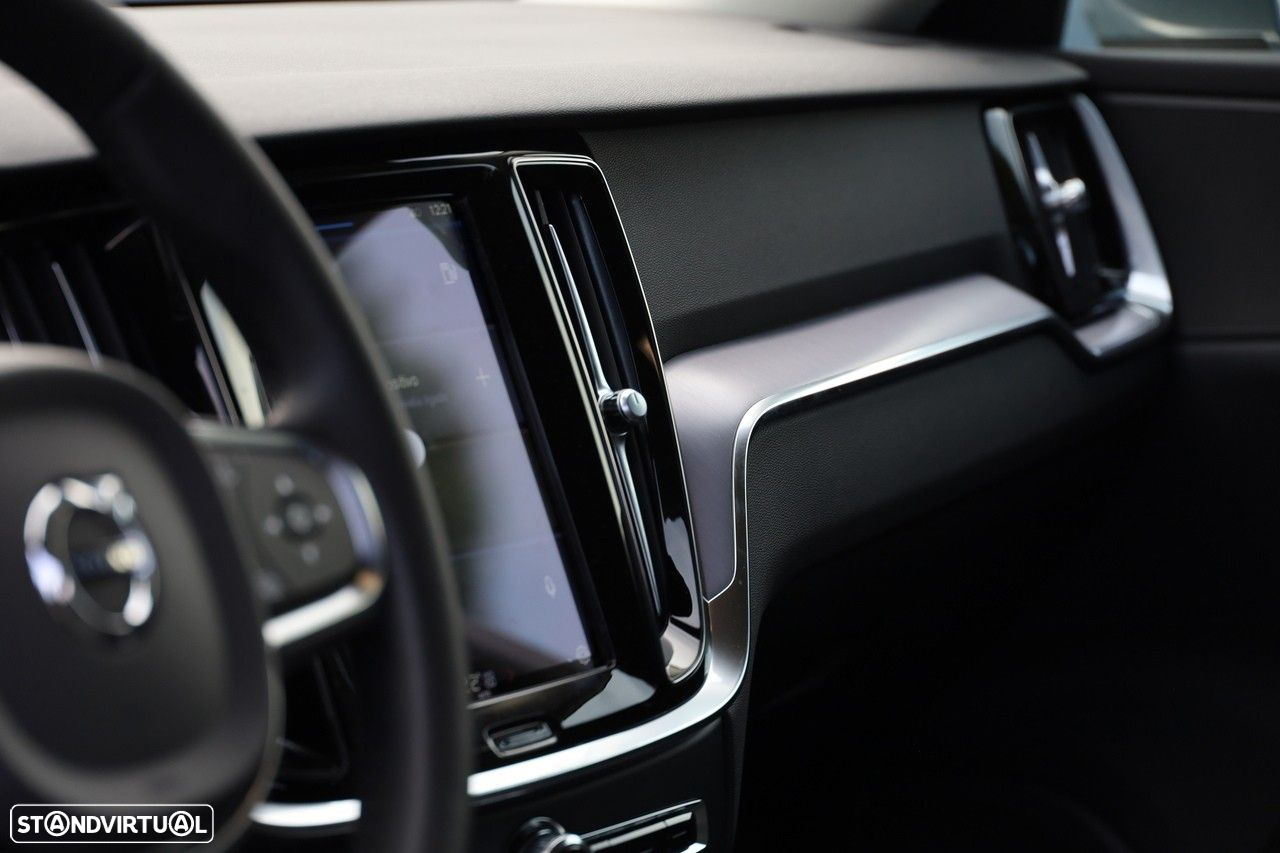 Volvo V60 2.0 B4 Core Auto - 16