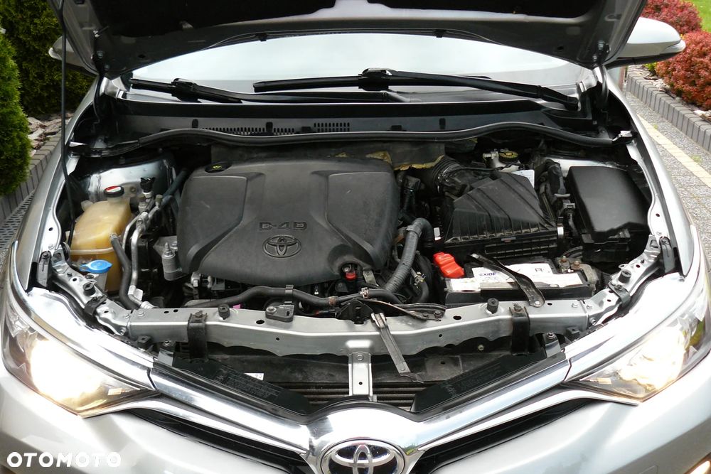 Toyota Auris 1.6 D-4D Design Edition - 26