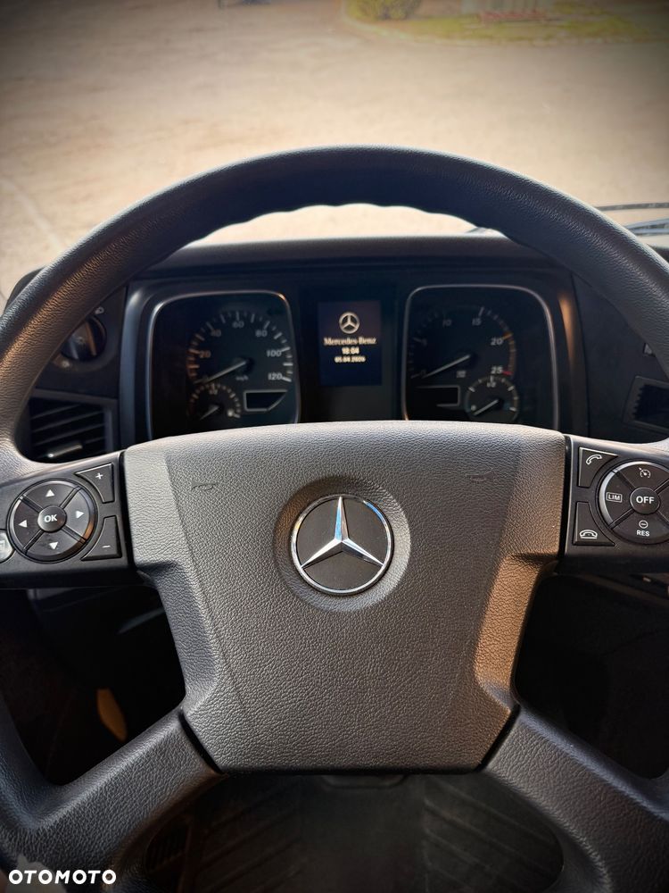 Mercedes-Benz Actros - 10