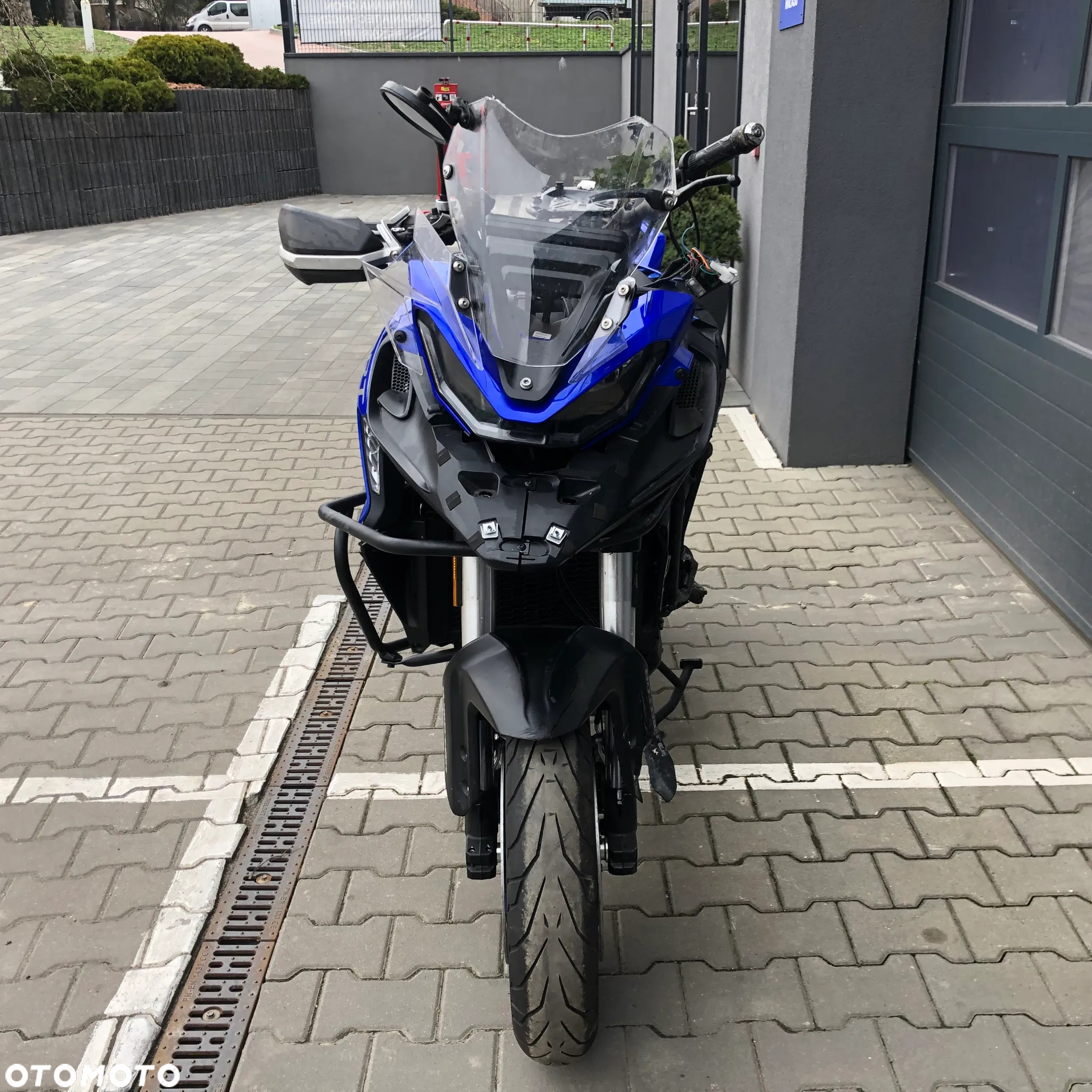 QJMOTOR SRT 800S - 7