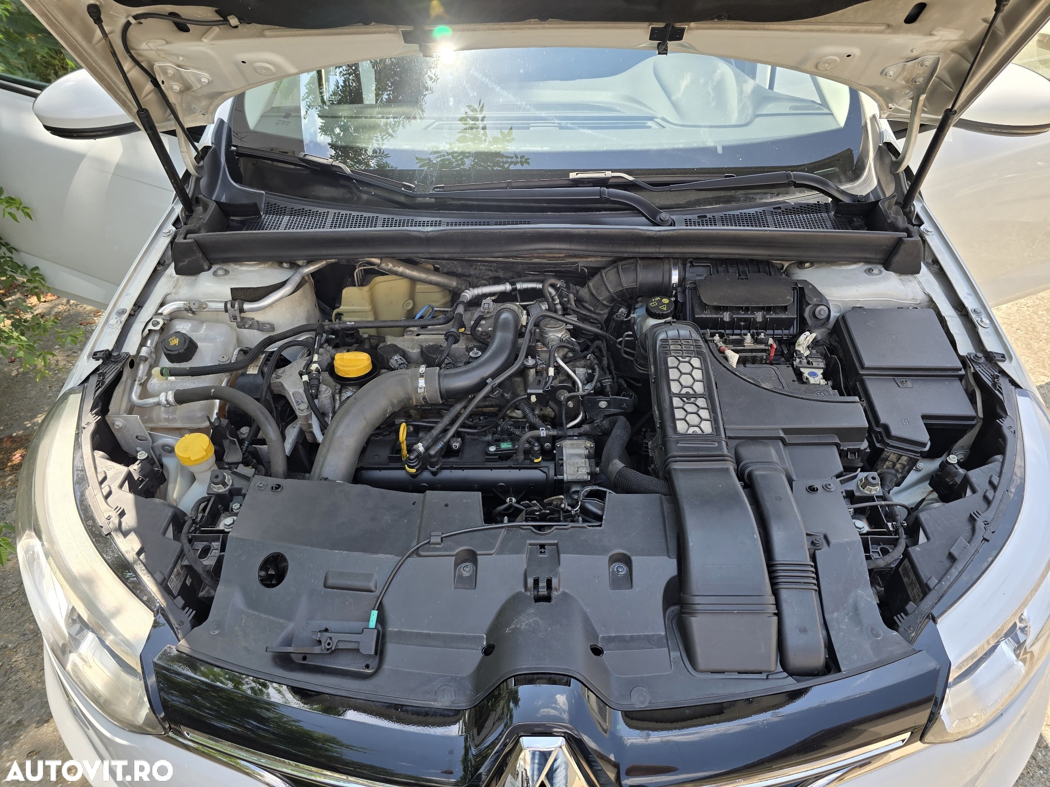 Renault Megane ENERGY TCe Life - 16