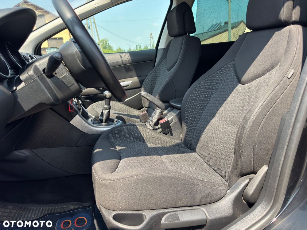 Peugeot 308 1.6 HDi Trendy - 16