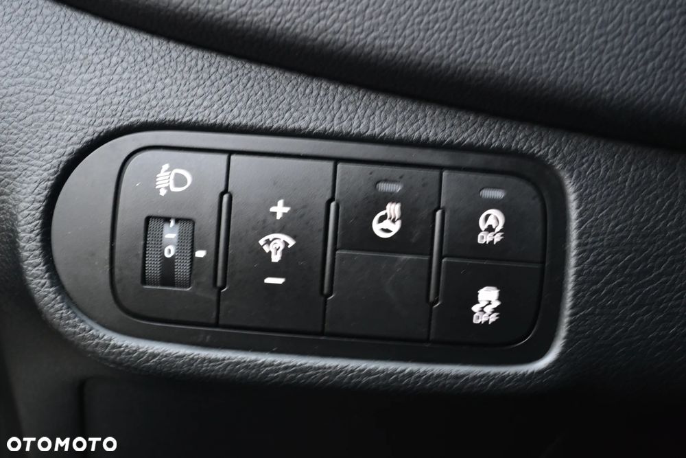 Kia Carens 1.7 CRDi Business Line 7os 7DCT - 33