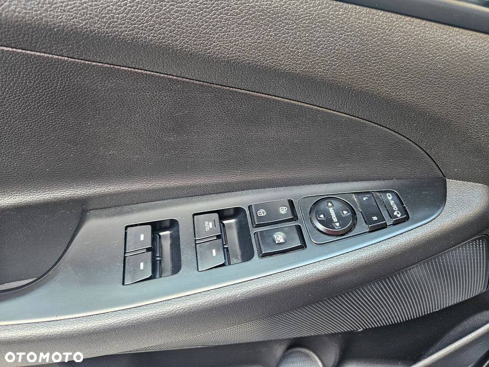 Hyundai Tucson blue 1.6 GDi 2WD Navi - 13