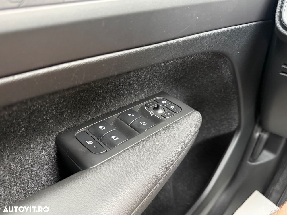 Volvo XC 40 D3 Base - 28