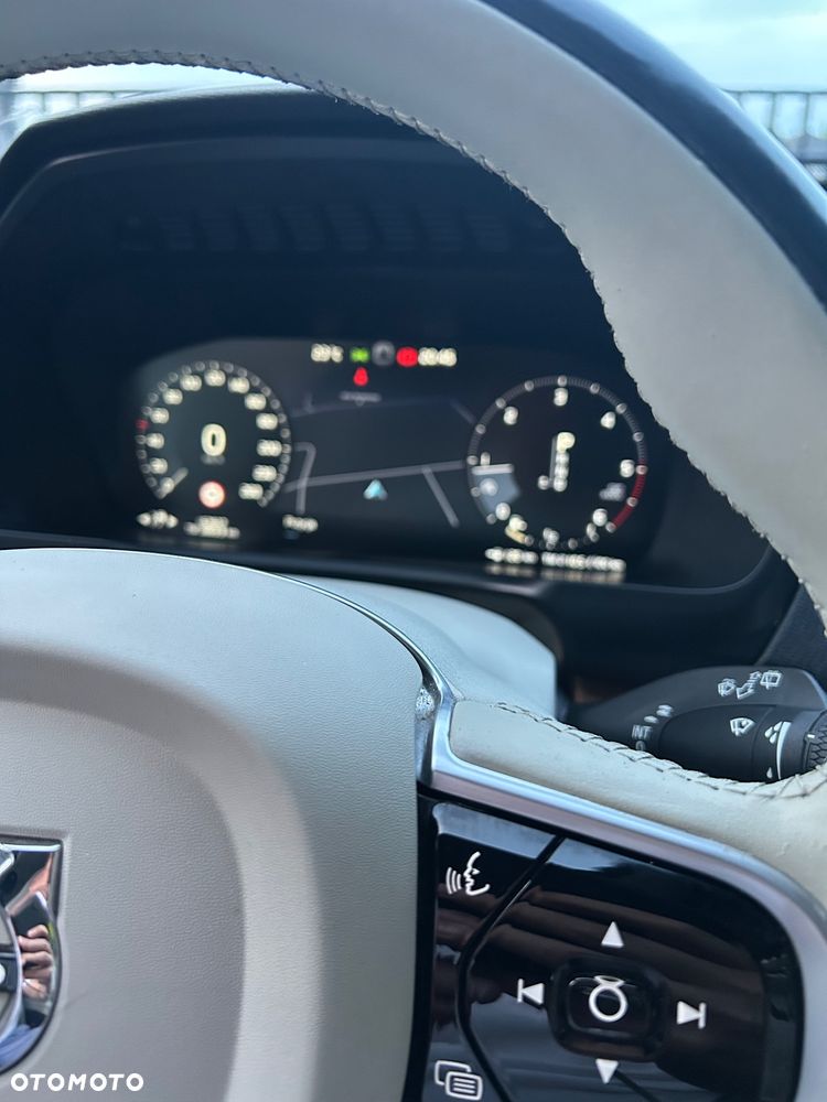Volvo XC 90 - 23