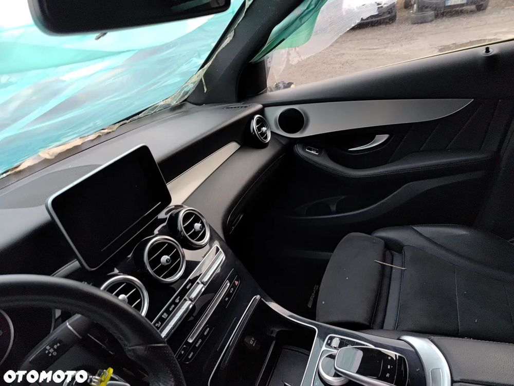 Mercedes-Benz GLC - 19