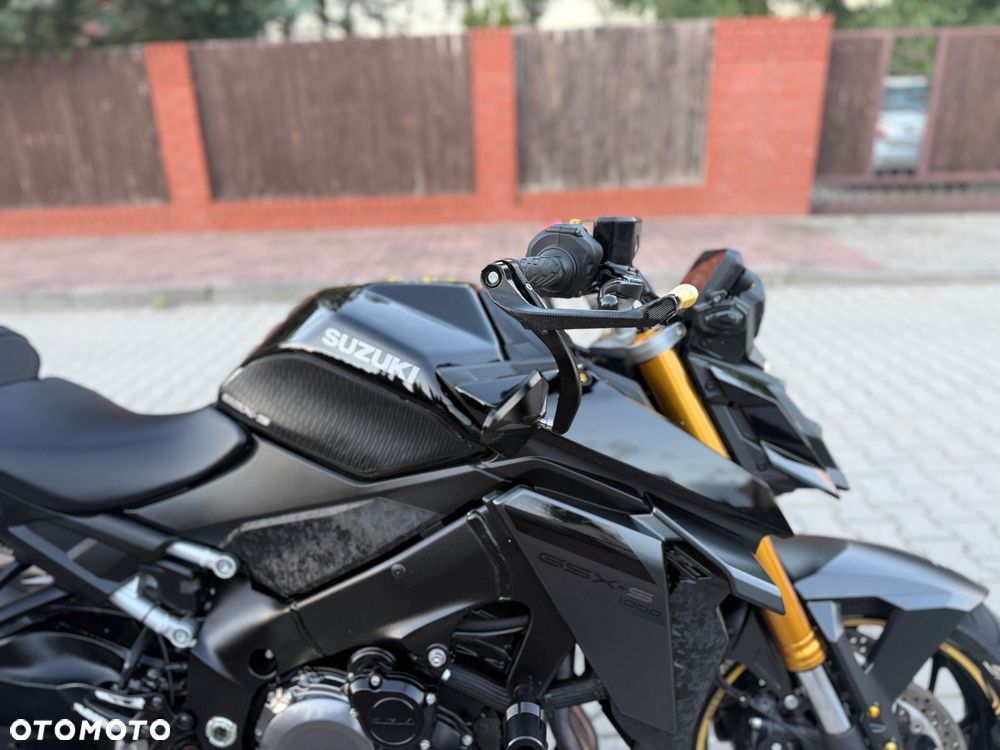 Suzuki GSX - 9