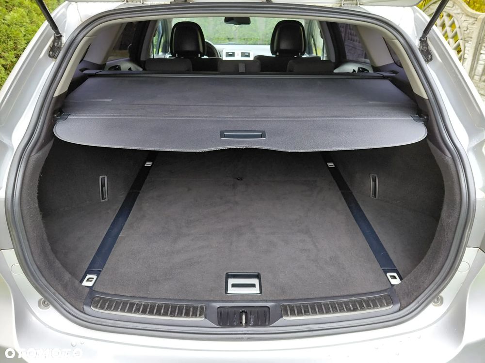 Toyota Avensis - 20