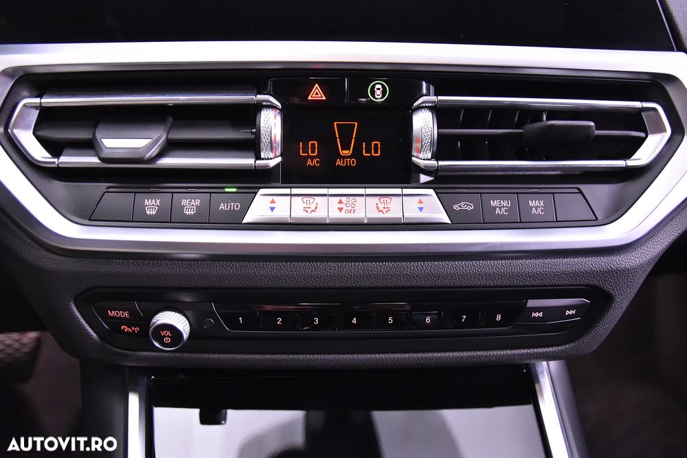 BMW Seria 3 320i AT - 18