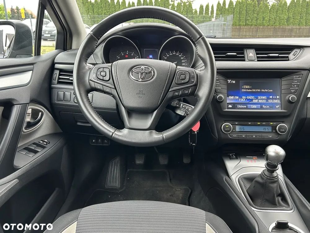 Toyota Avensis 1.8 Comfort - 7
