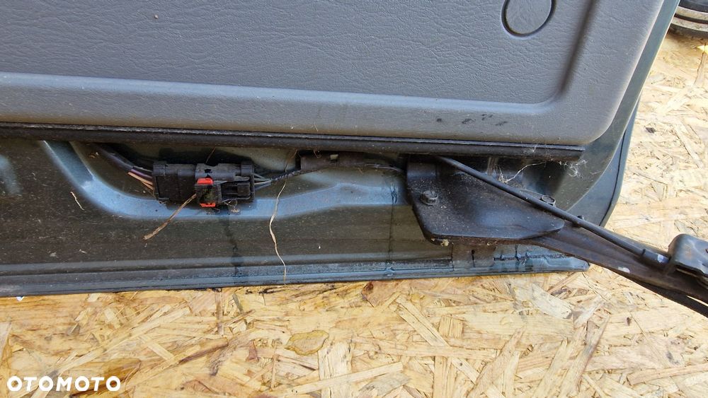 CHRYSLER VOYAGER DRZWI TYŁ TYLNE LEWE LEWA KOD LAK. - 6