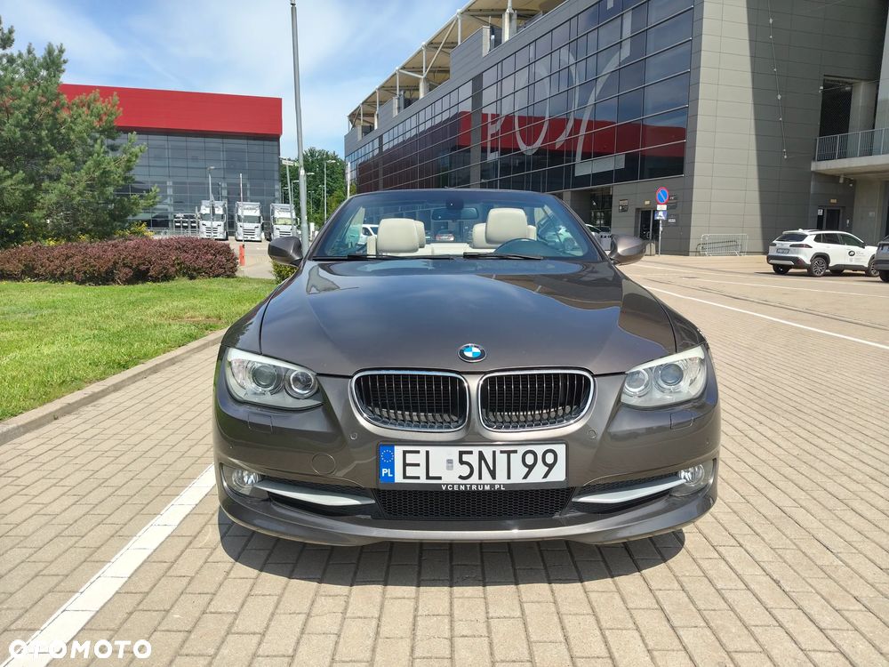 BMW Seria 3 320i - 2