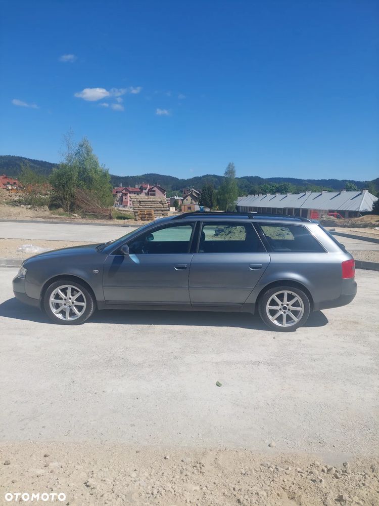 Audi A6 Avant - 1