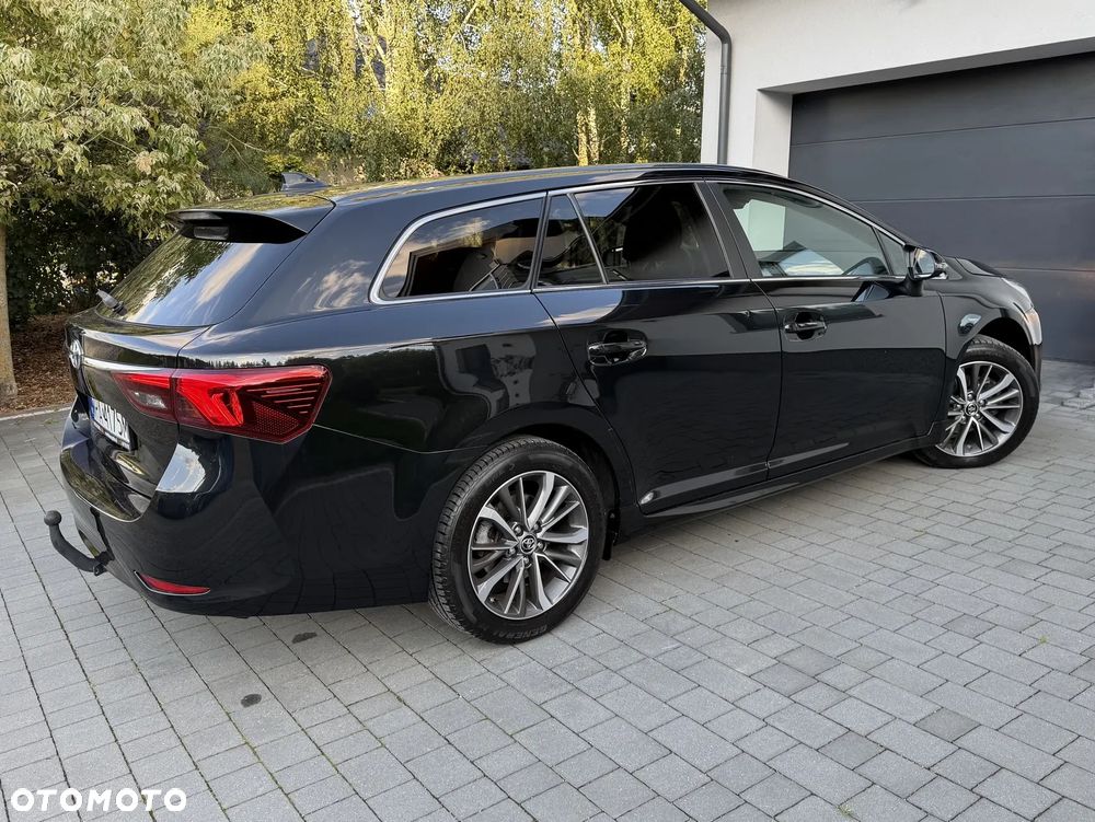 Toyota Avensis 1.8 Prestige MS - 22