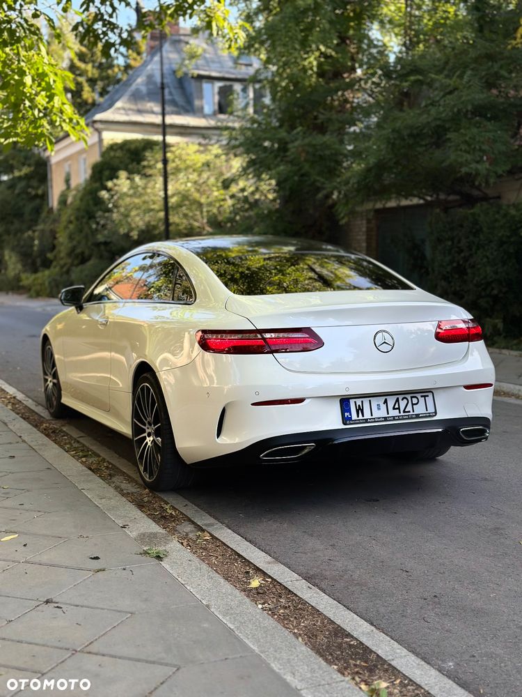 Mercedes-Benz Klasa E 220 d Coupe 4-Matic 9G-TRONIC - 5