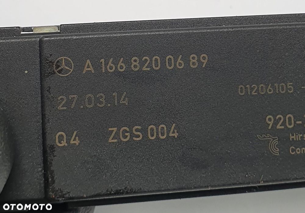 WZMACNIACZ ANTENY MERCEDES W176 A1668200689 - 4