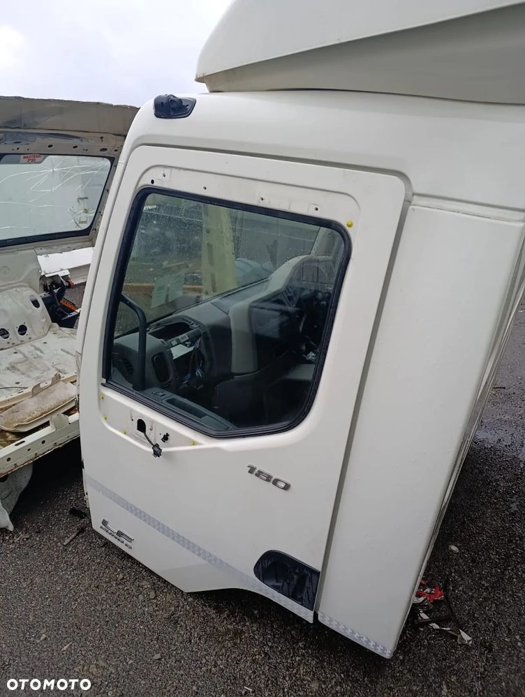 KABINA DZIENNA ANGLIK DAF LF 45 55 EURO 6 17.5 - 3