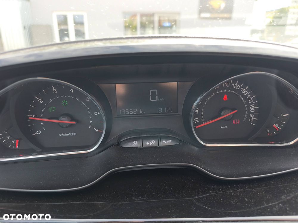 Peugeot 208 1.2 PureTech Active - 7