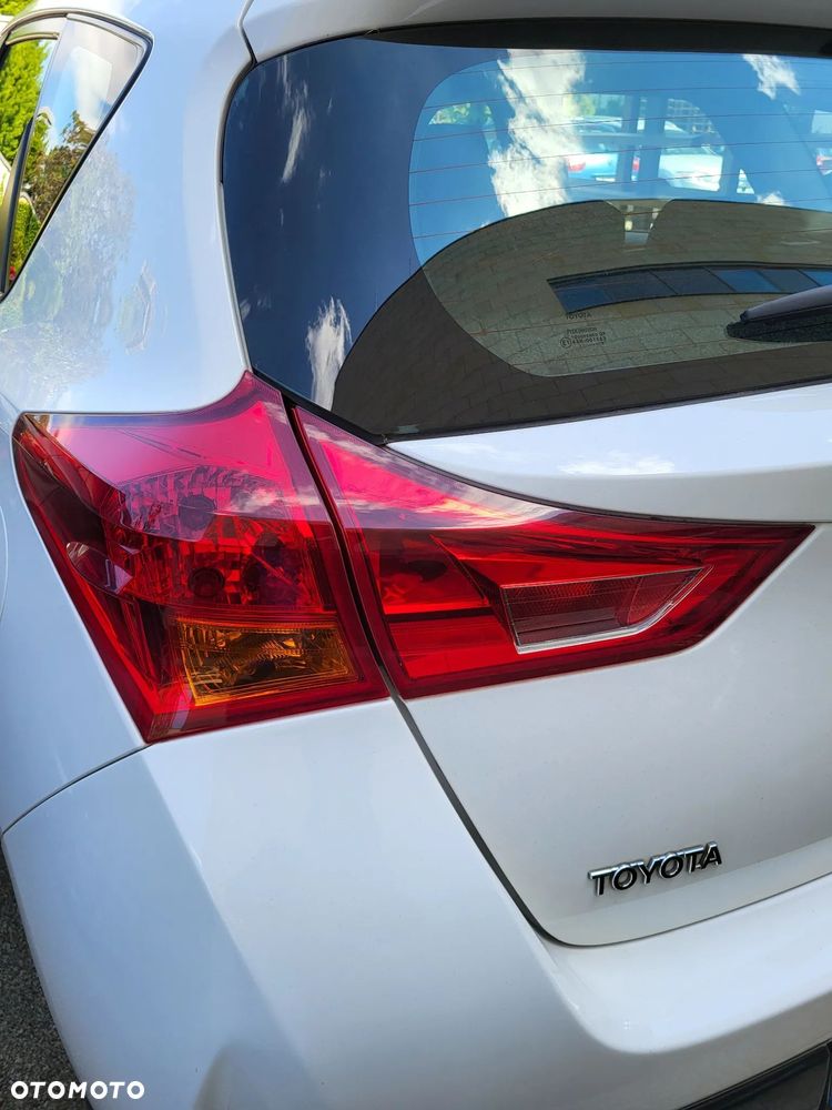 Toyota Auris 2.0 D-4D Dynamic - 5