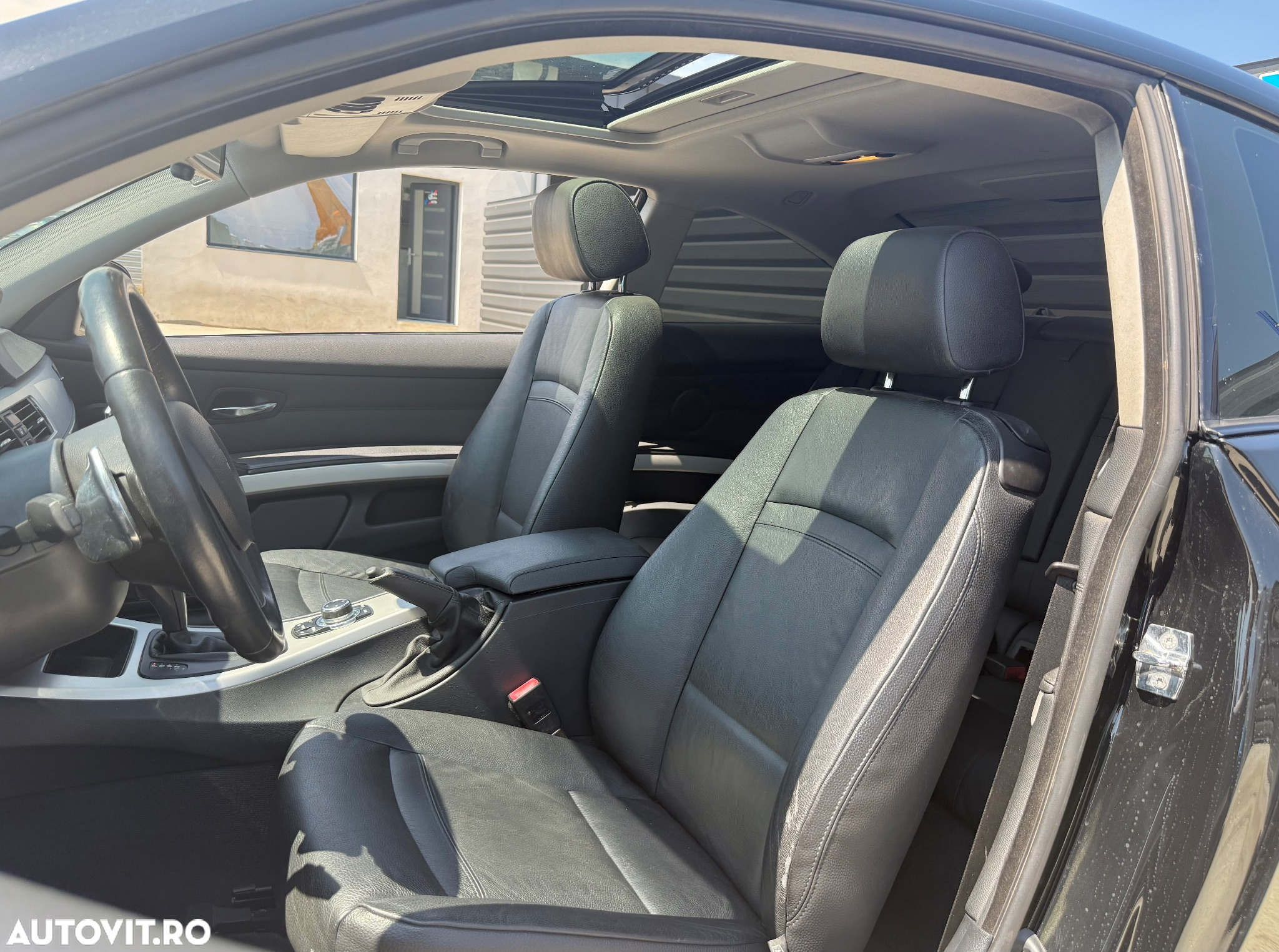 BMW Seria 3 320i Aut. - 9