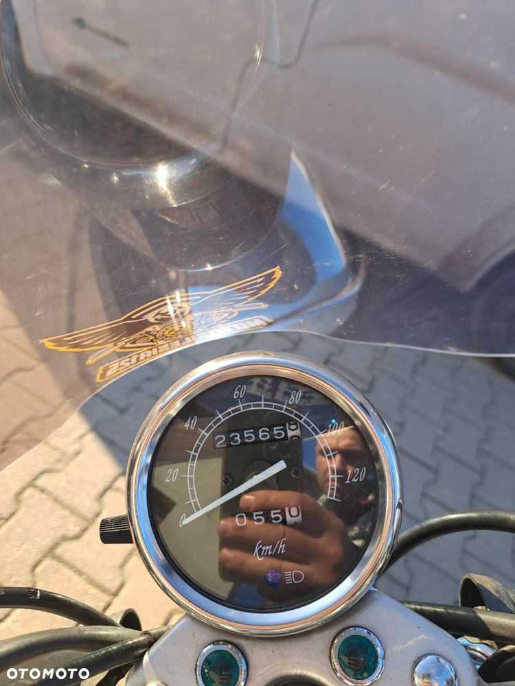 Suzuki Marauder - 13