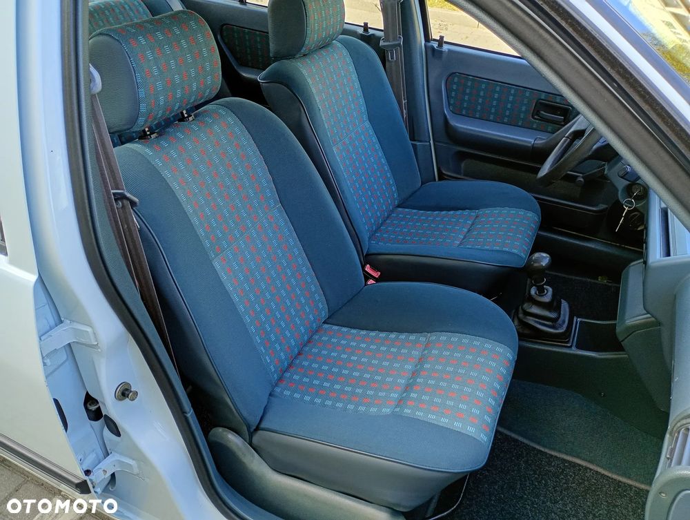 Renault Clio - 7