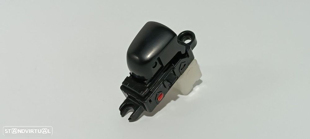 COMANDO DO ELEVADOR FRENTE DIREITO NISSAN X-TRAIL (T32) ACENTA - 1