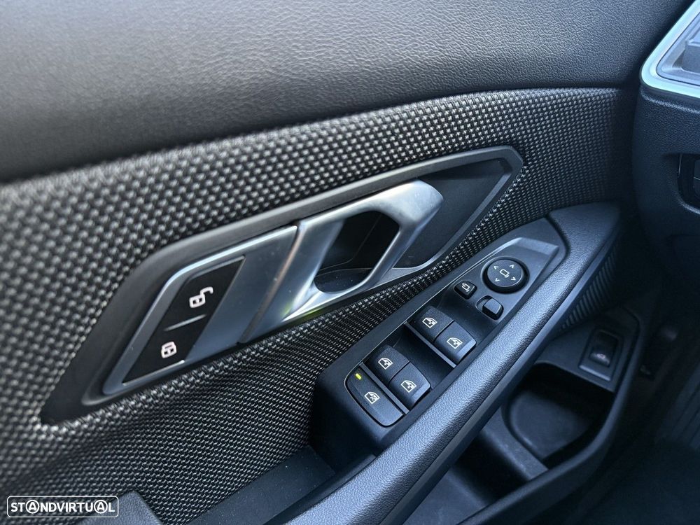 BMW 318 d Advantage - 26