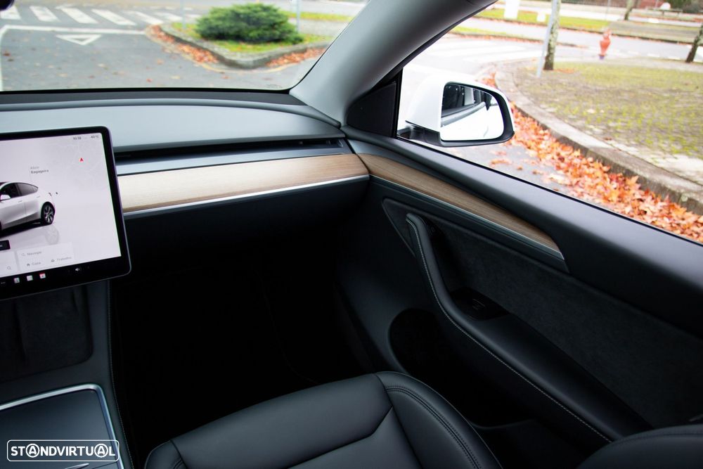 Tesla Model Y RWD - 43