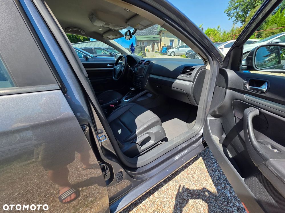 Volkswagen Jetta - 5