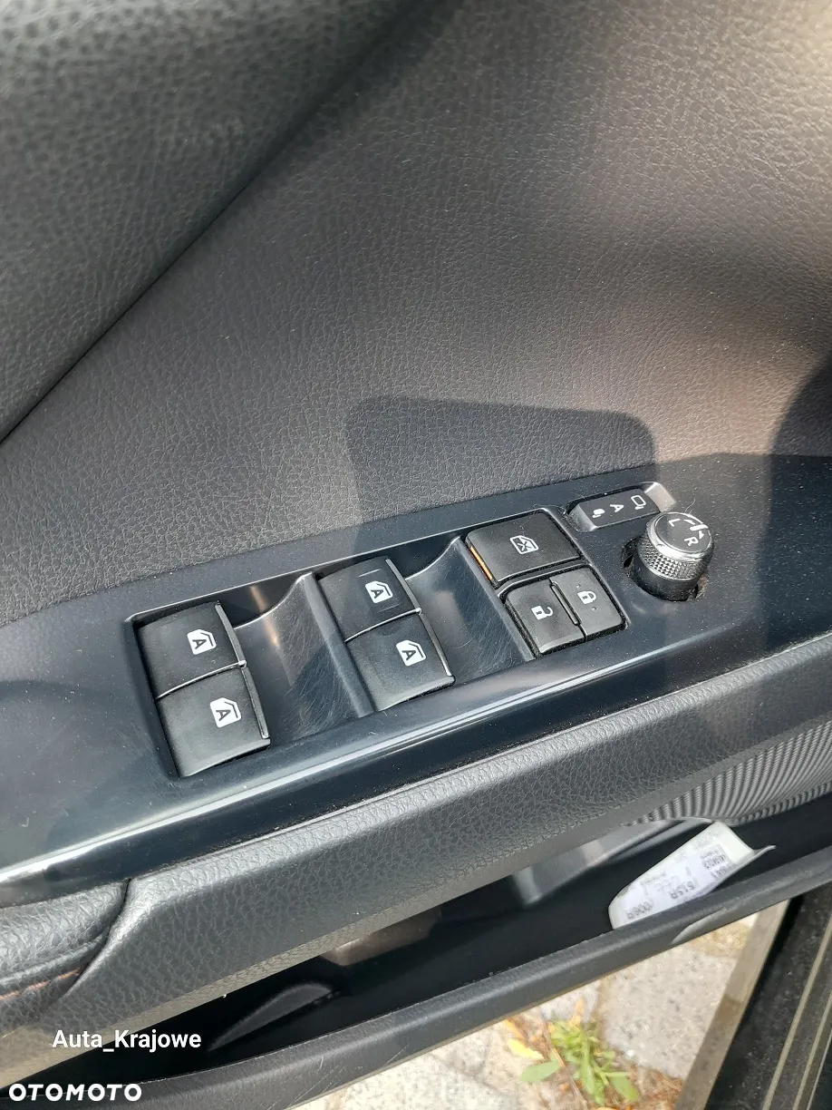 Toyota Camry 2.5 Hybrid Executive CVT - 27