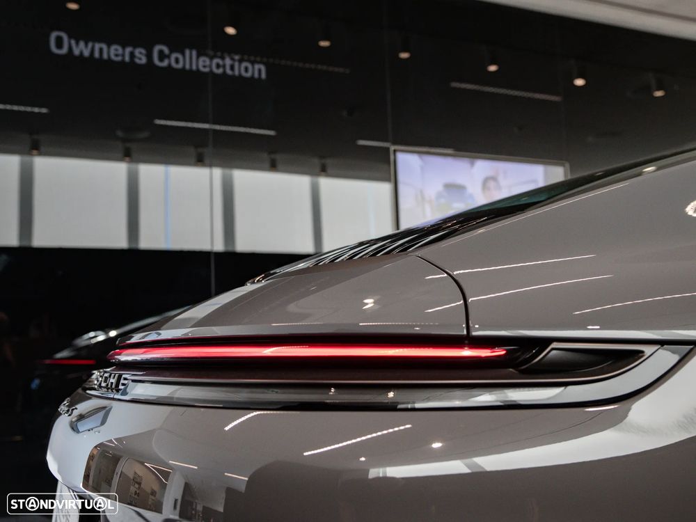 Porsche 911 (992) Carrera S - 17