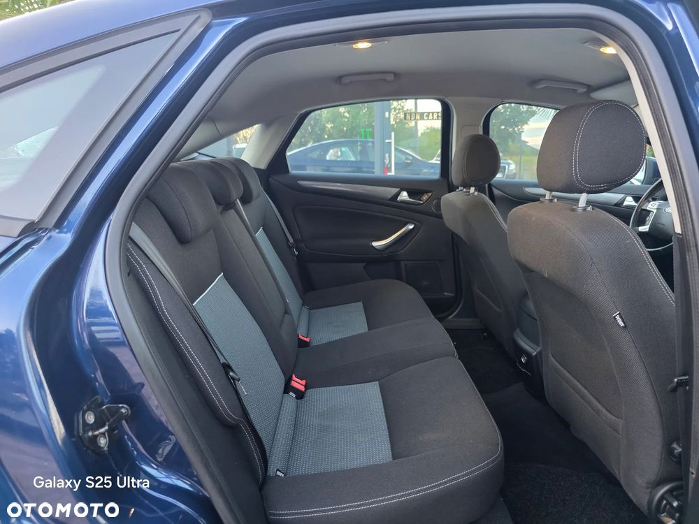 Ford Mondeo - 29