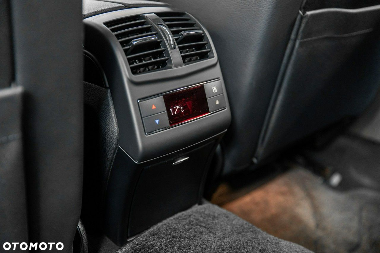 Mercedes-Benz Klasa E 63 AMG AMG Speedshift 7G-MCT - 36