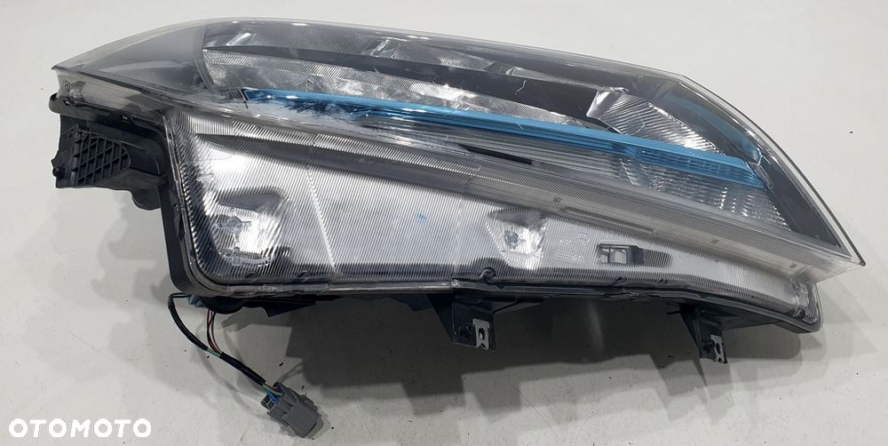 Suzuki Vitara Reflektor Prawy KOITO 100-7R016 - 4