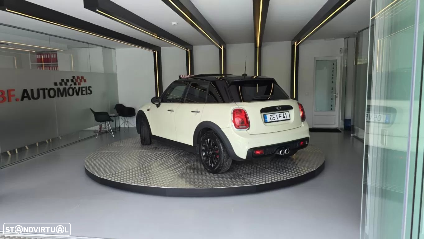 MINI 5 Portas One D - 18