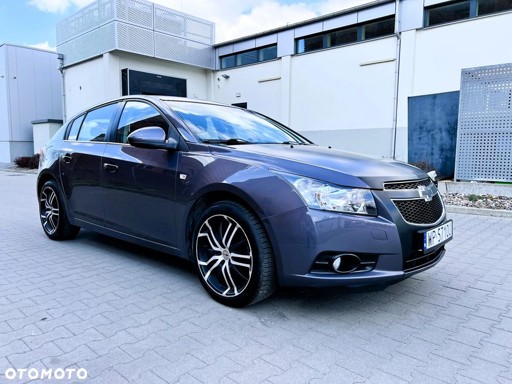 Chevrolet Cruze 1.8 LT+ - 8