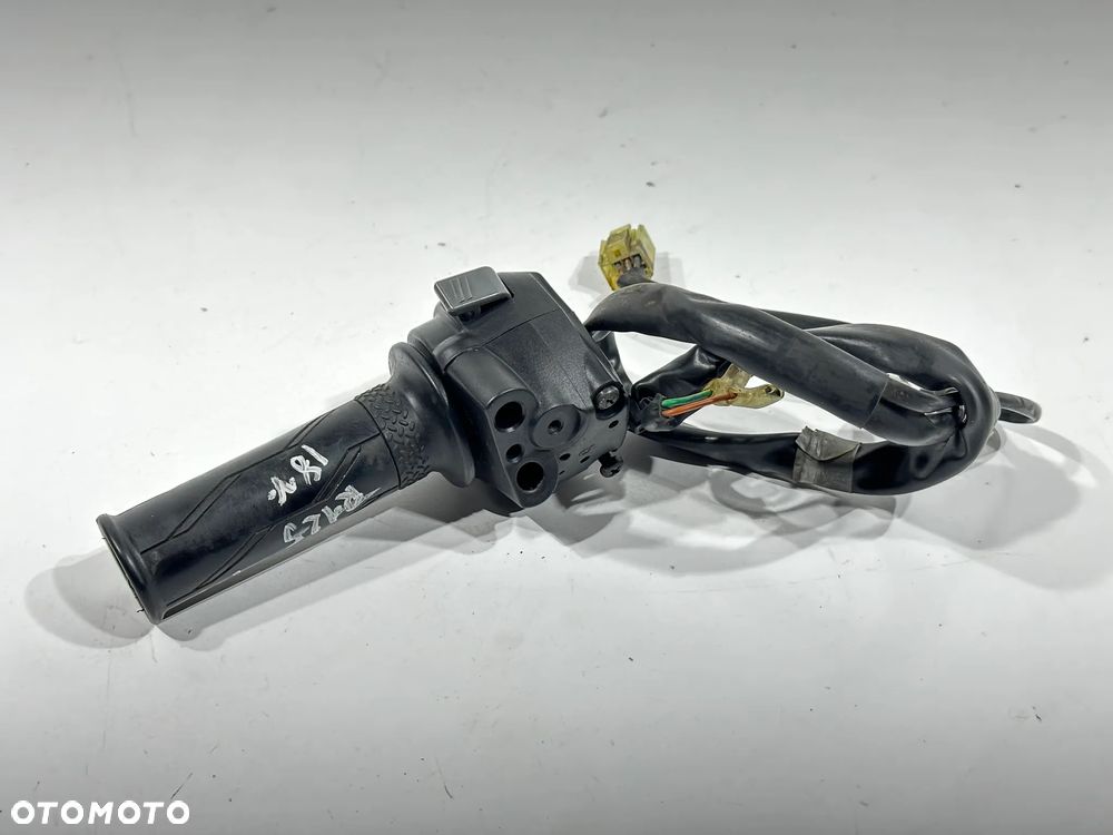 Przełącznik prawy  Yamaha YZF R125   18-20R - 5