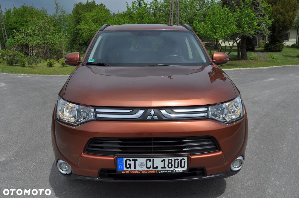 Mitsubishi Outlander 2.0 2WD SUV-Star - 11