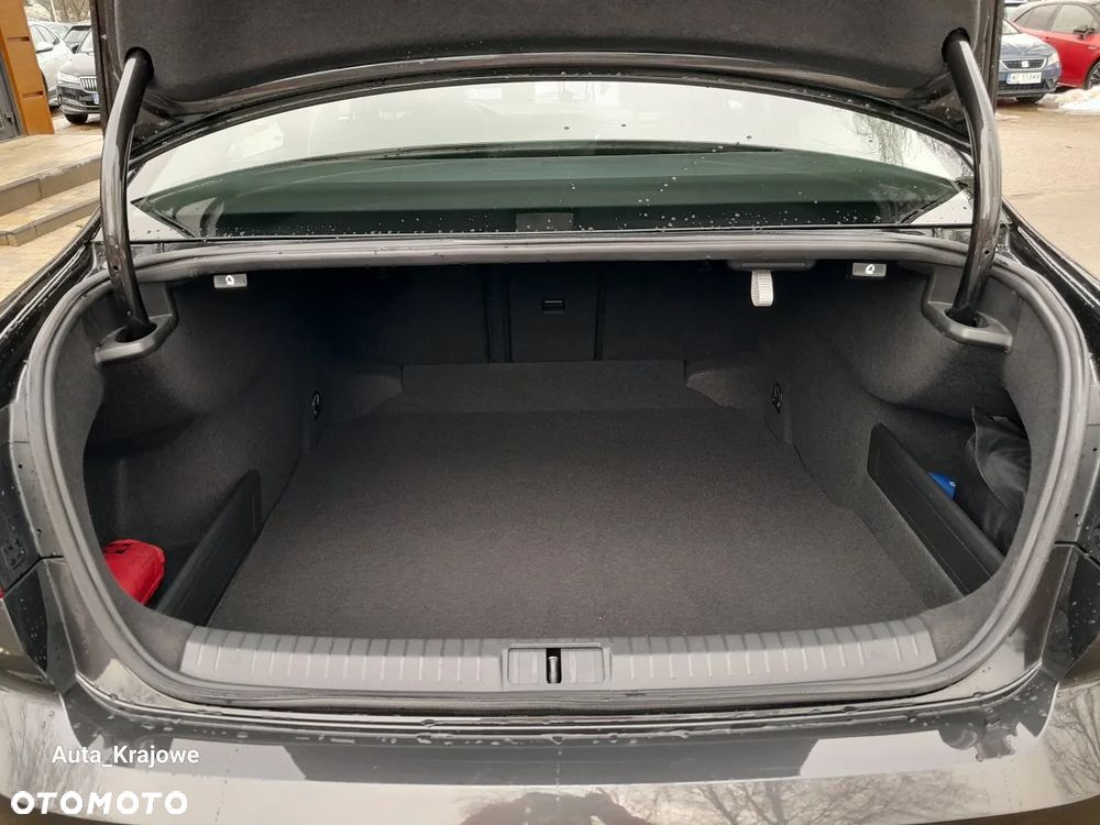 Volkswagen Passat 2.0 TSI Business DSG - 31