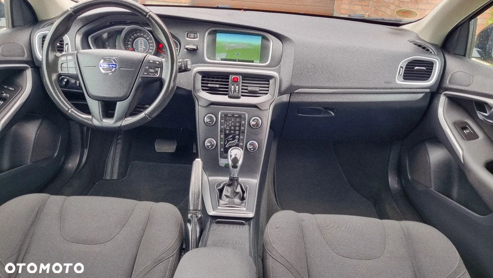 Volvo V40 D3 Geartronic Momentum - 23