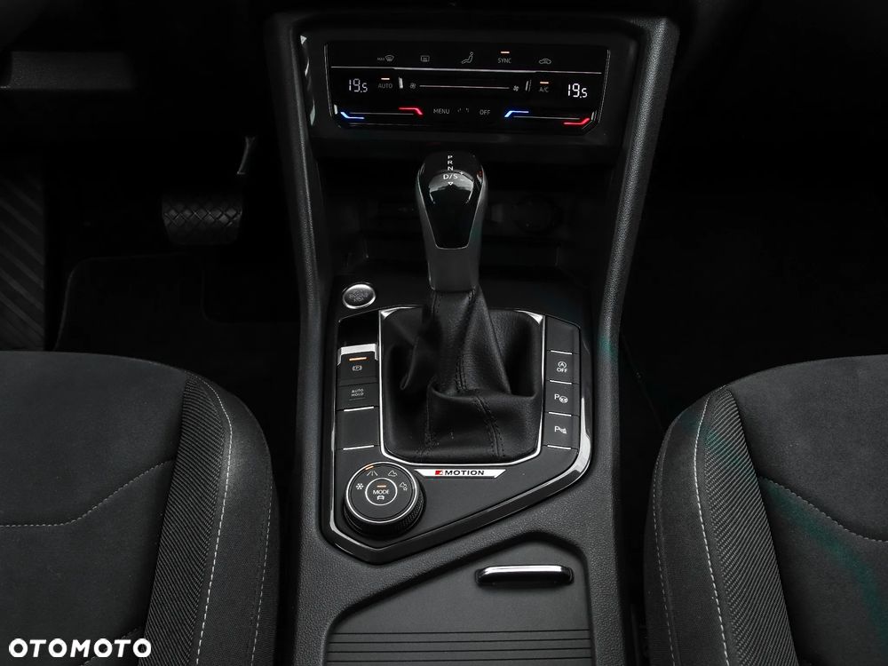 Volkswagen Tiguan 2.0 TSI 4Mot Elegance DSG - 17