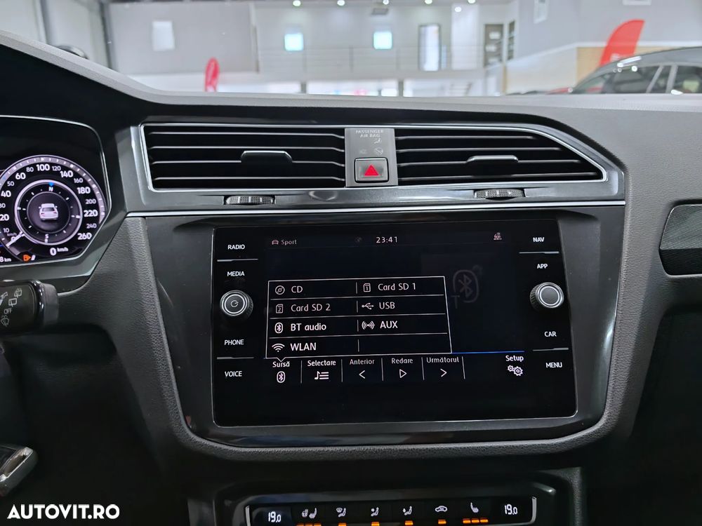 VOLKSWAGEN Tiguan 2018 — imagine 18