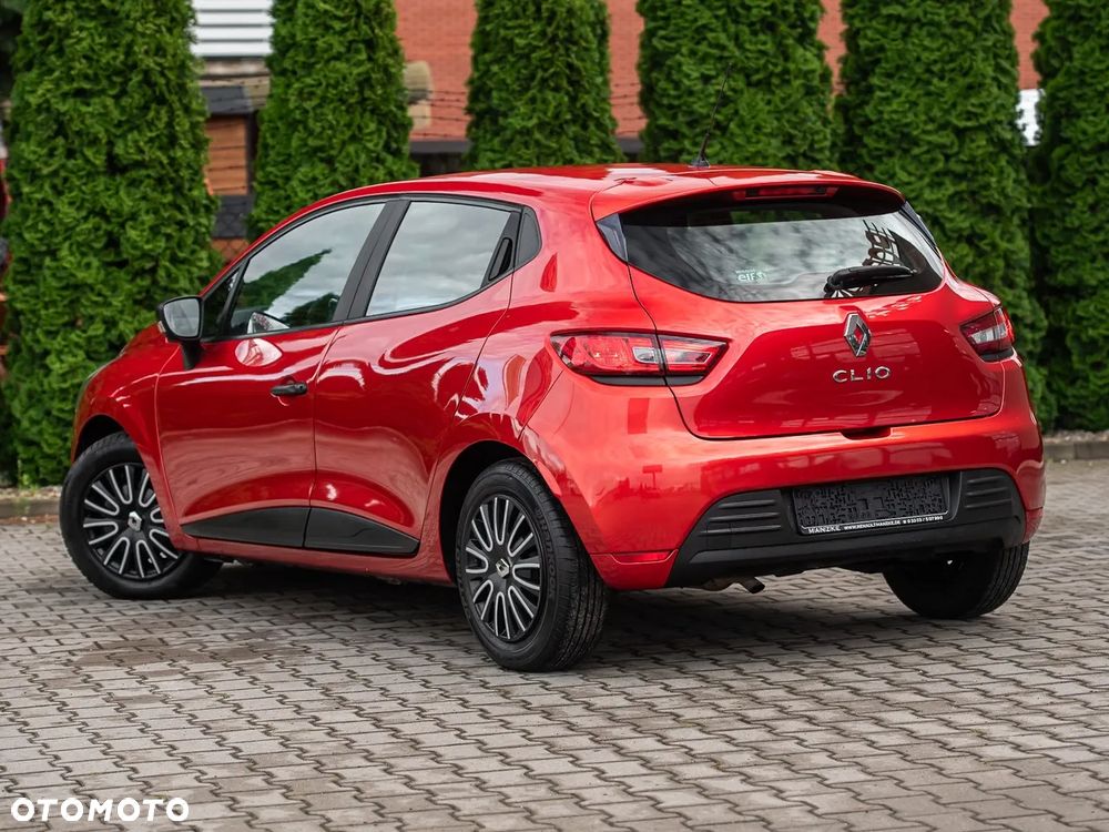 Renault Clio - 9