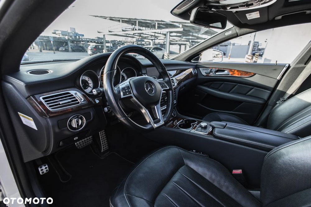 Mercedes-Benz CLS - 18