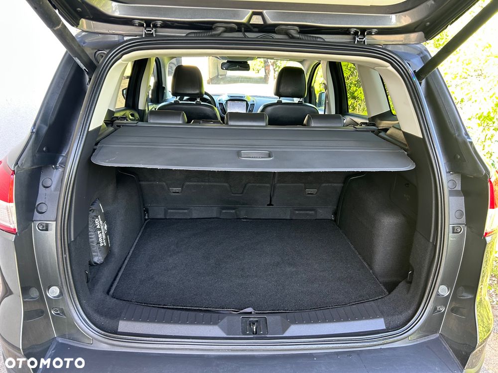 Ford Kuga 2.0 TDCi 2x4 Titanium - 34