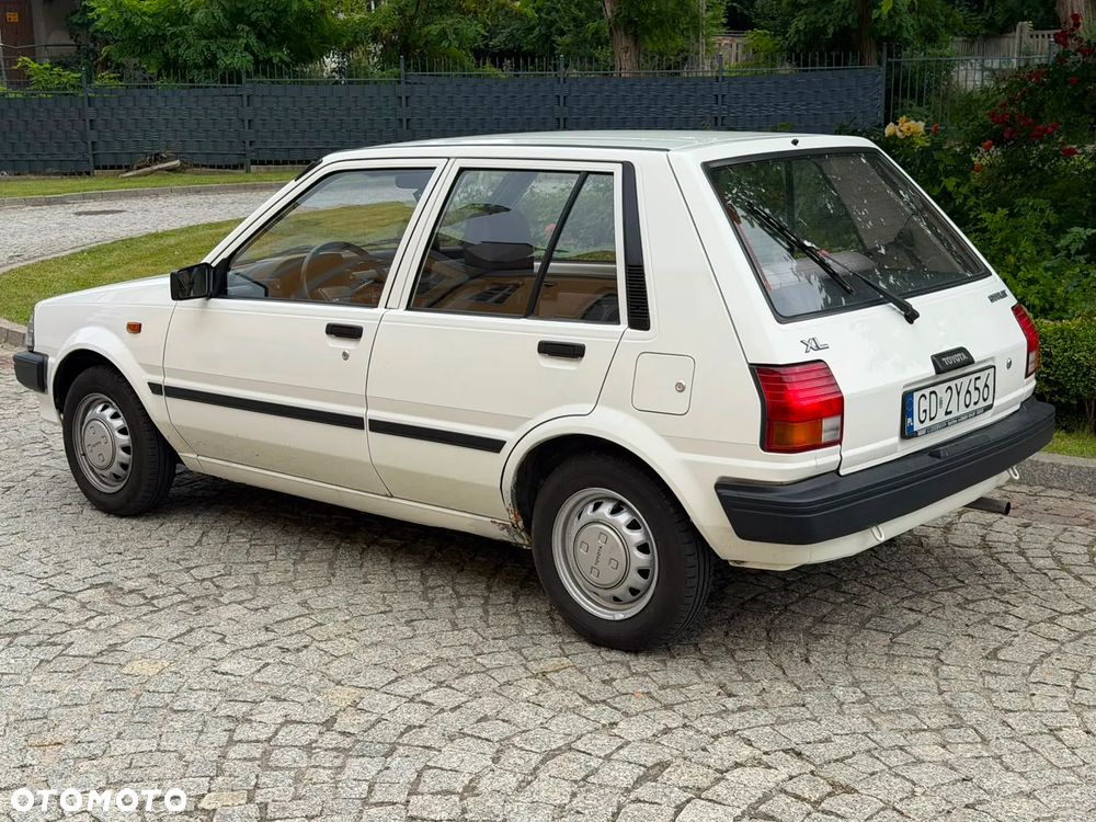 Toyota Starlet 1.0 XL - 6