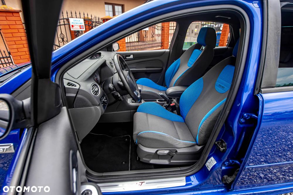 Ford Focus 2.5 ST - 18
