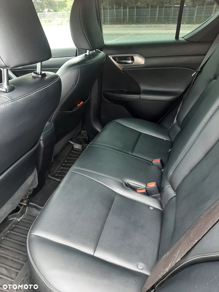 Lexus CT 200h Classic - 2